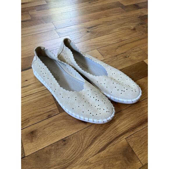 Patrizia Spring Step Grazana Ballet Flat Size 38 US 8 Slip On Perforated Beige - Picture 1 of 8